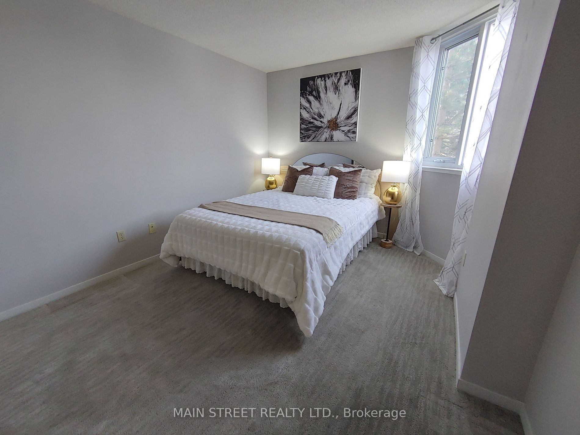 15 Sewells Rd, #302