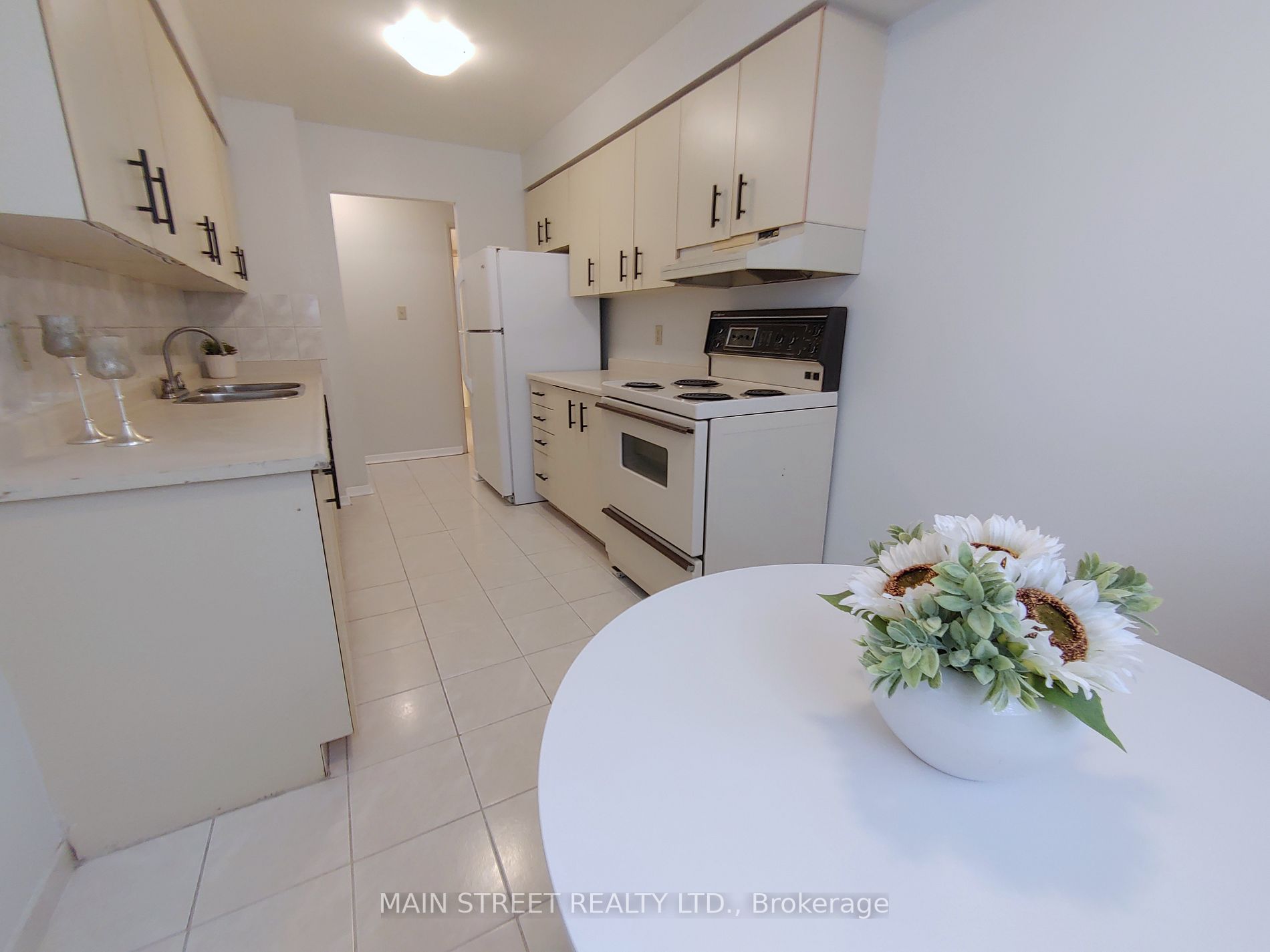 15 Sewells Rd, #302