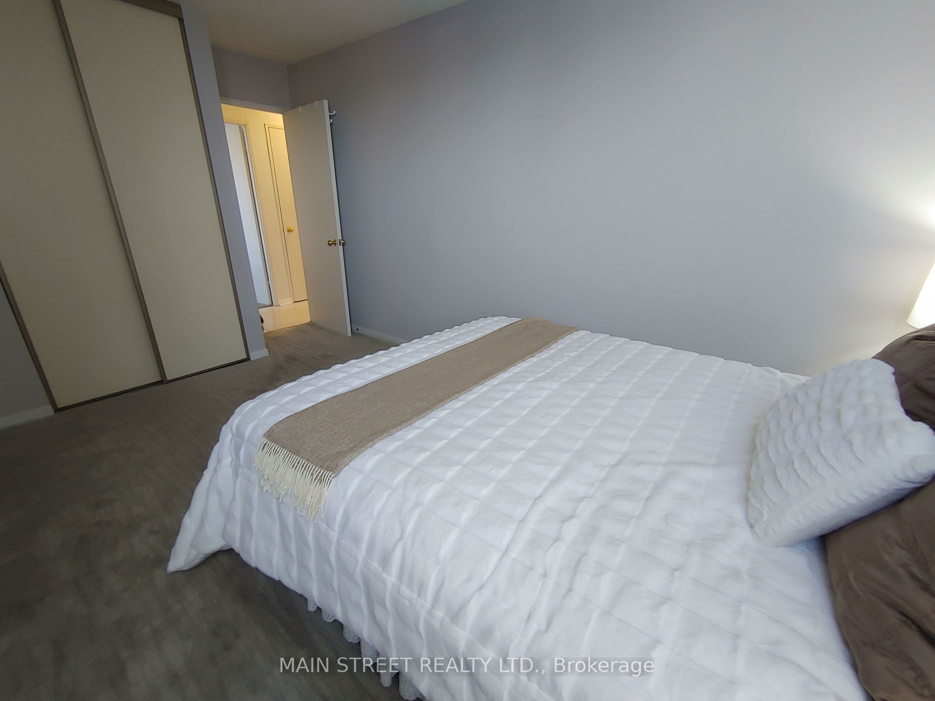 15 Sewells Rd, #302
