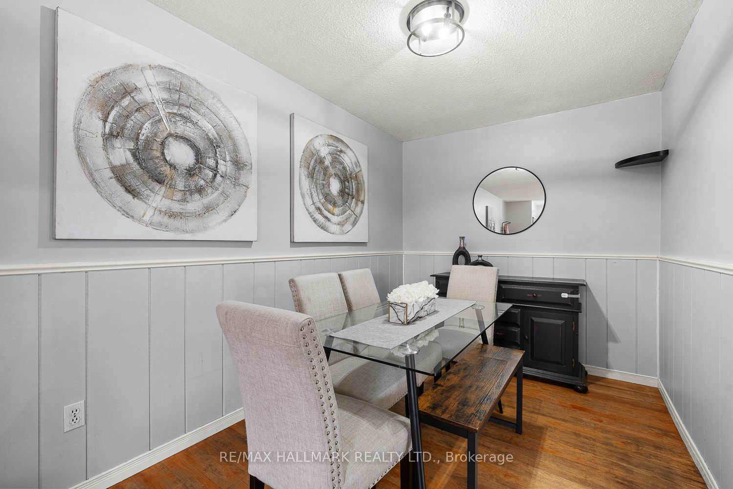 277 Coventry Crt