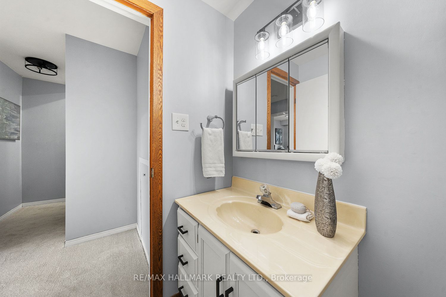 277 Coventry Crt