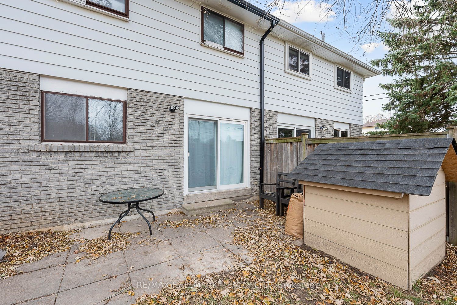277 Coventry Crt