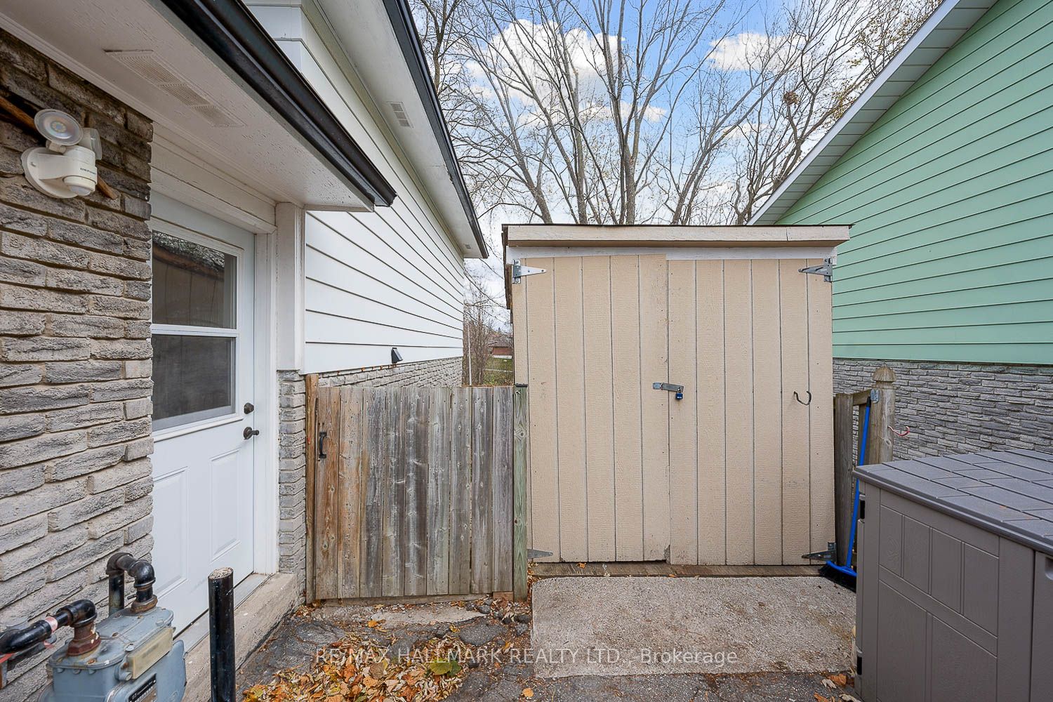277 Coventry Crt