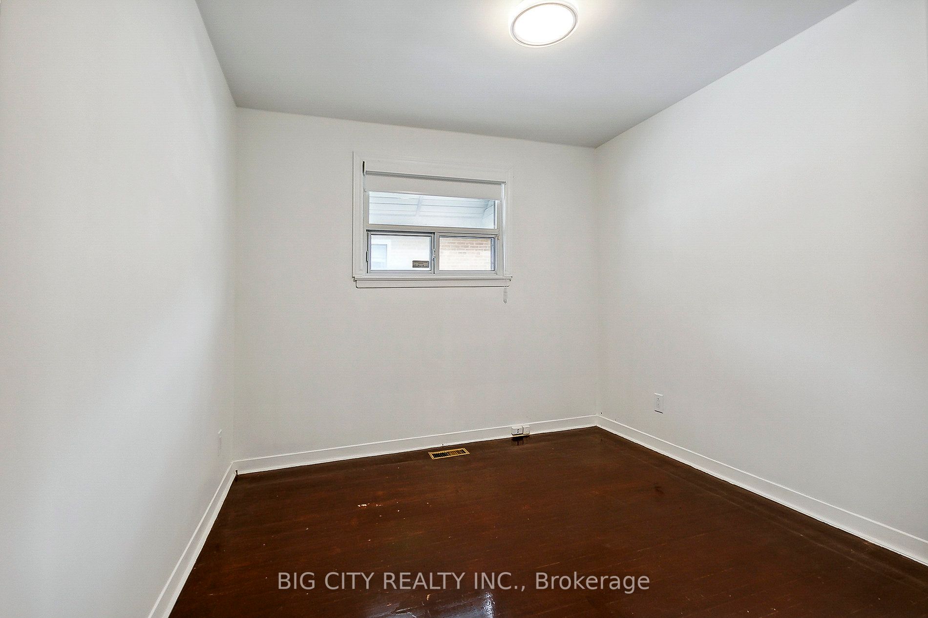 27 Romulus Dr, #Upper