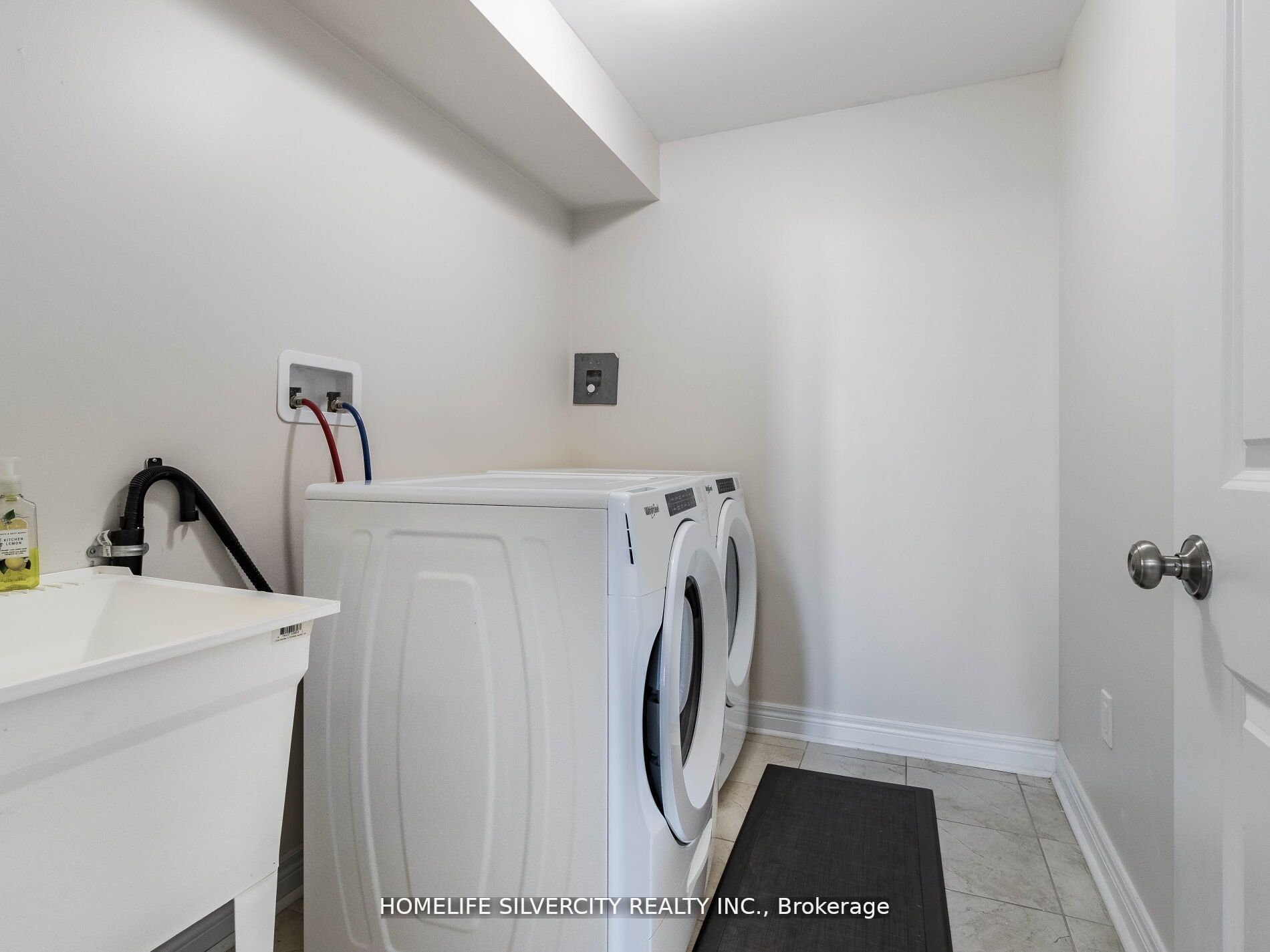 1183 Cactus Cres