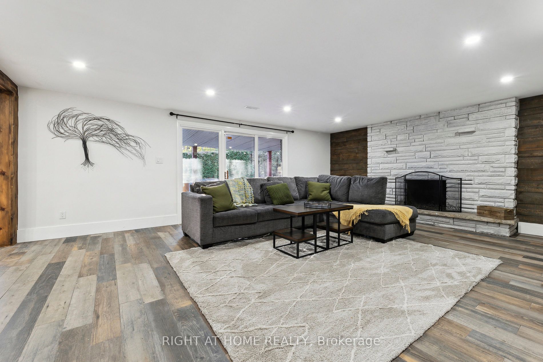 500 Old Brampton Crt