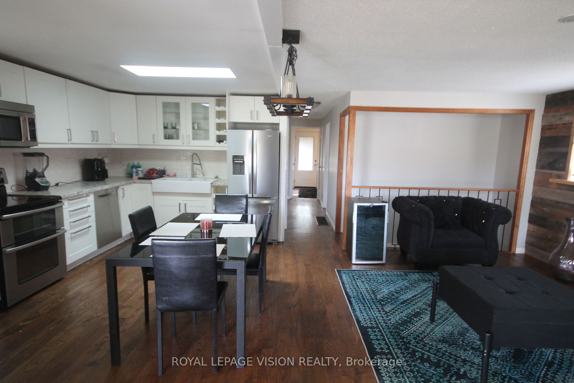 1133 Norman Cres