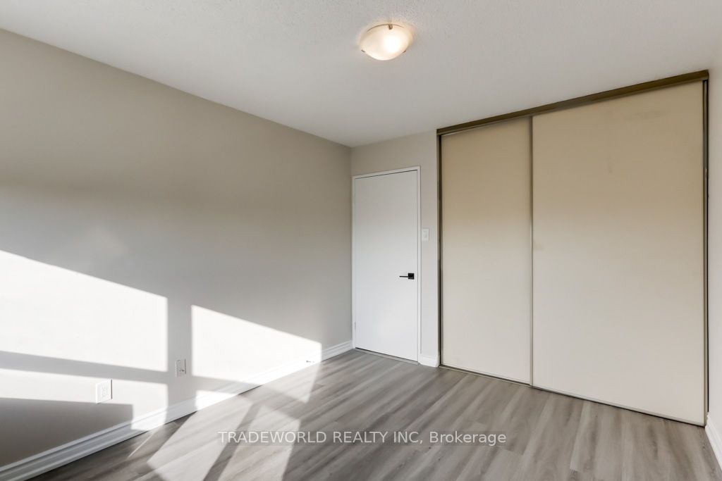 1 Reidmount Ave, #1003