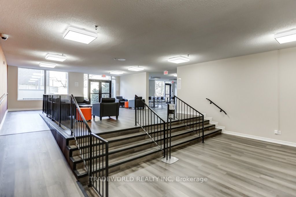 1 Reidmount Ave, #1003