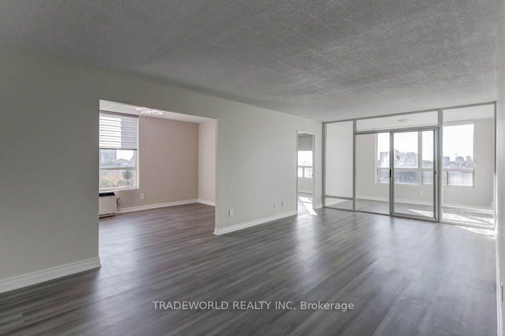 1 Reidmount Ave, #1003