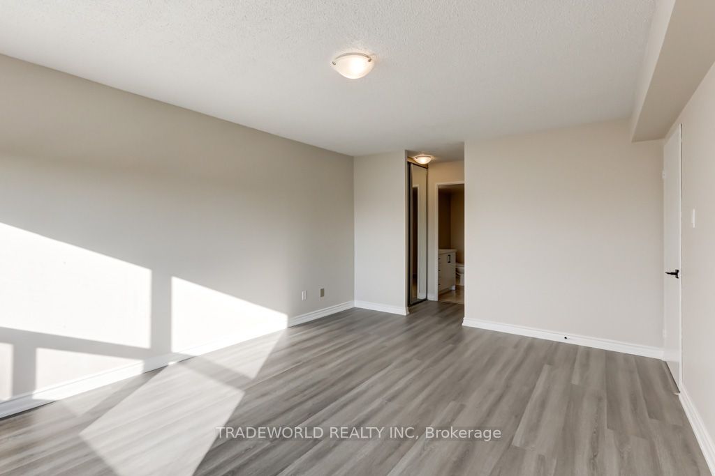 1 Reidmount Ave, #1003