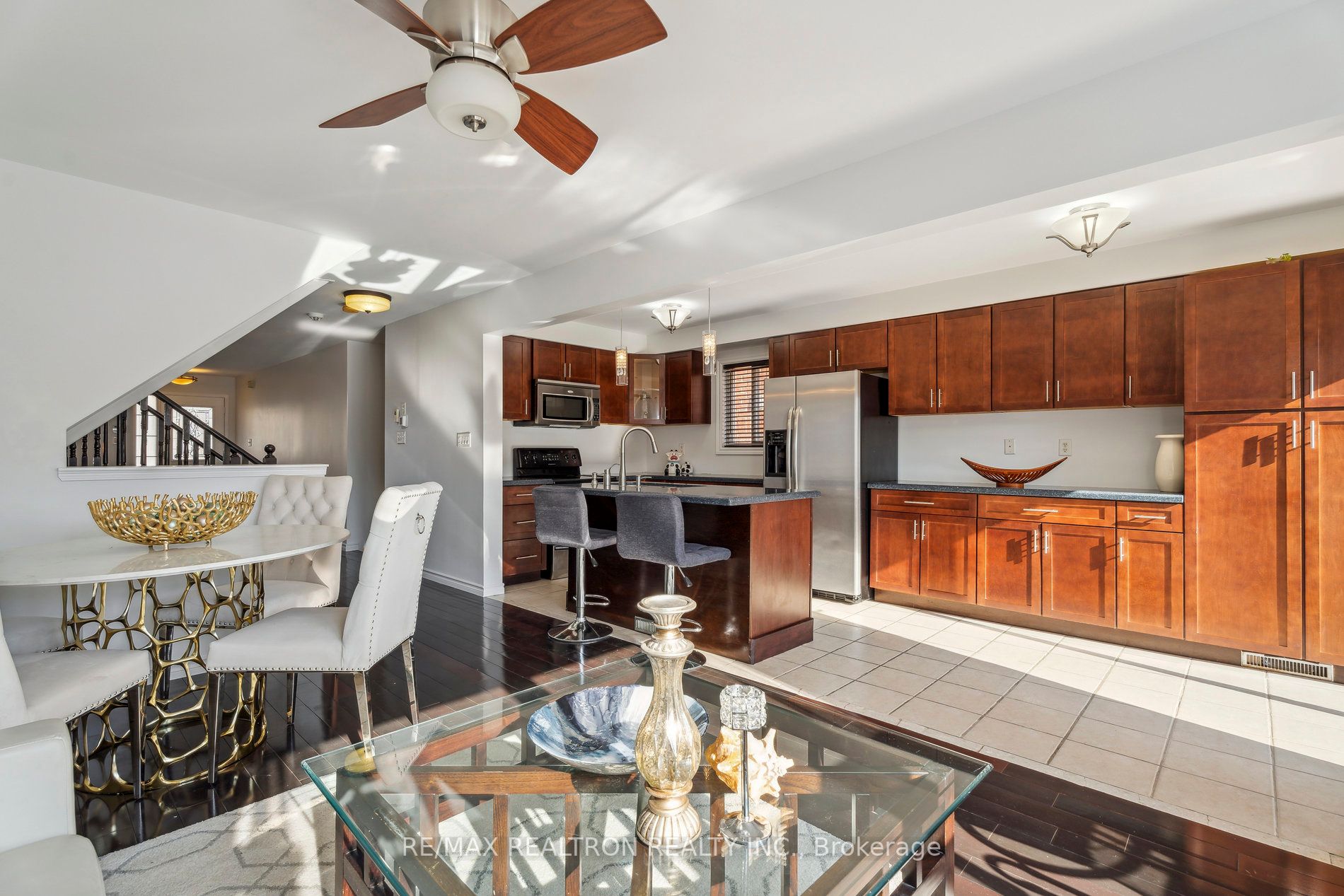 72 Rampart Cres