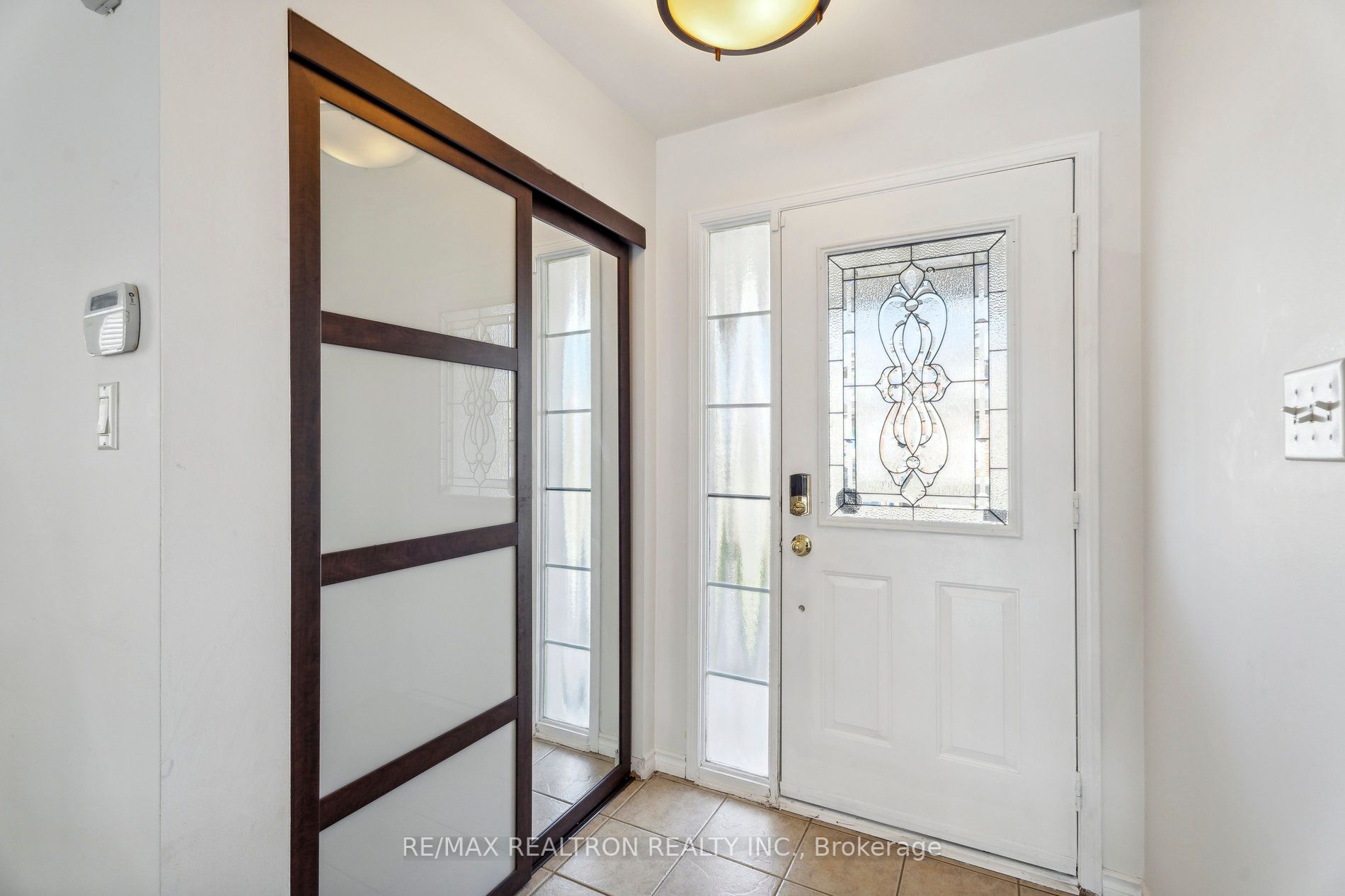 72 Rampart Cres