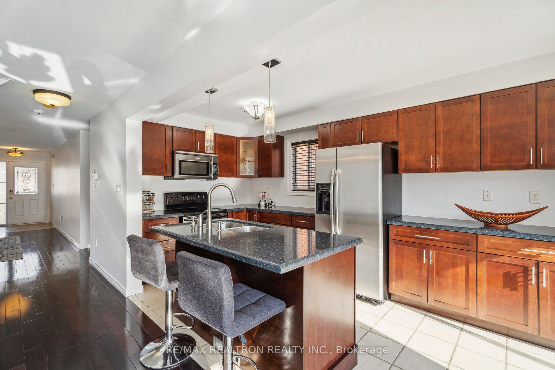 72 Rampart Cres