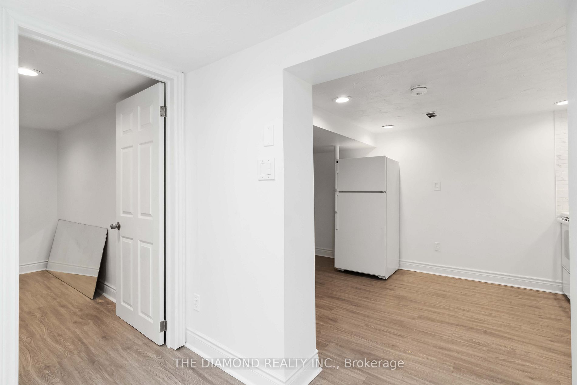 10 Compton Dr, #Bsmt