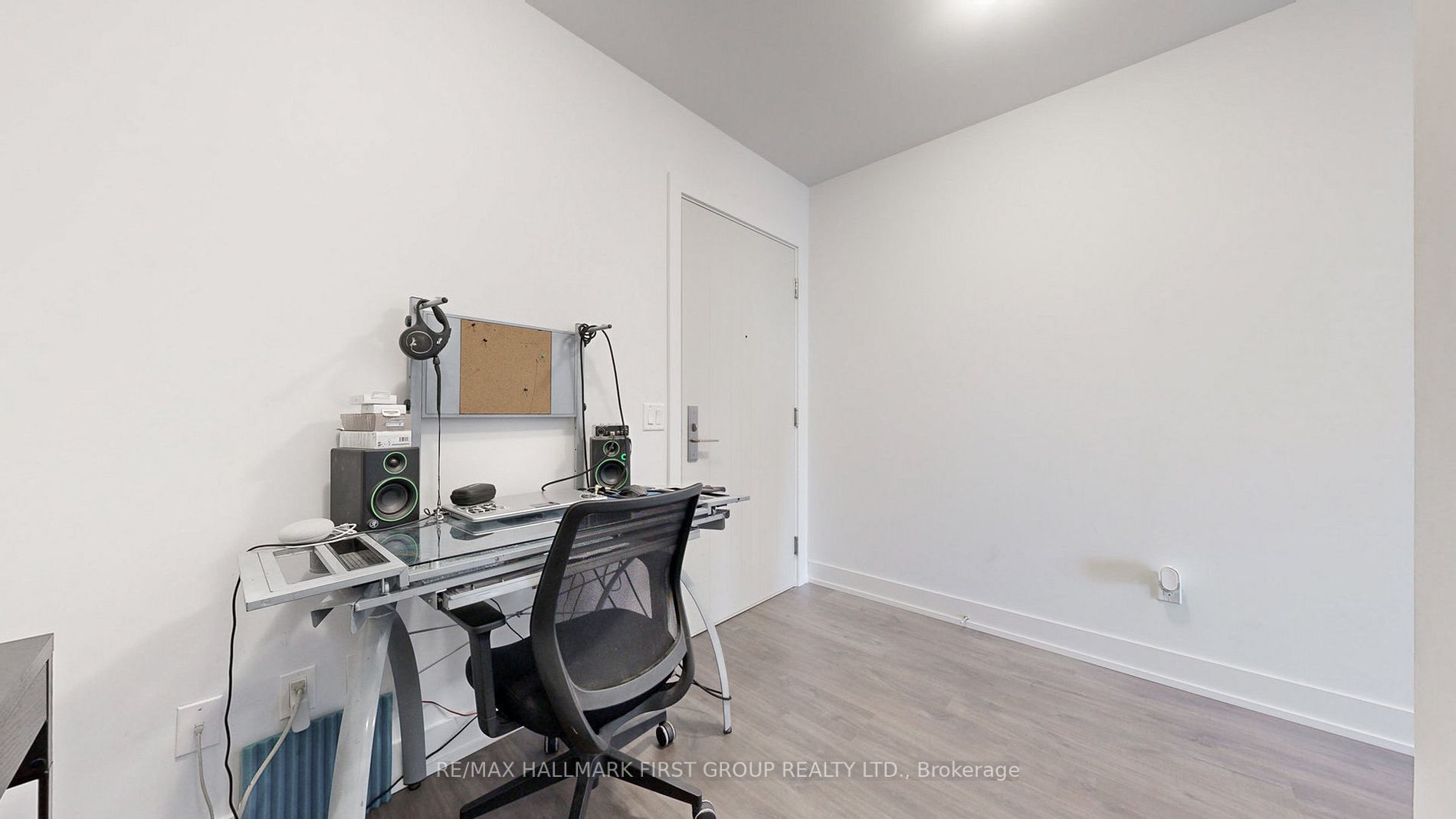 2550 Simcoe St N, #720