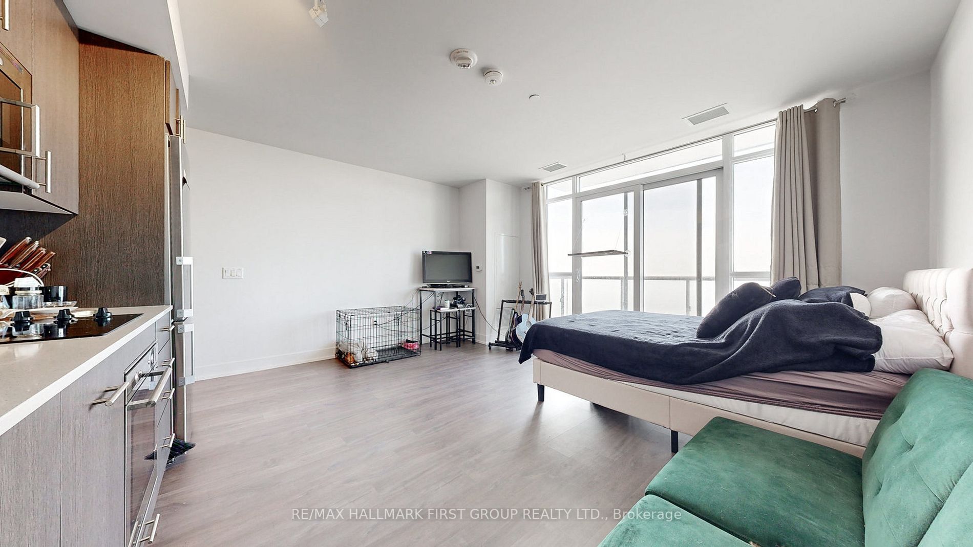2550 Simcoe St N, #720