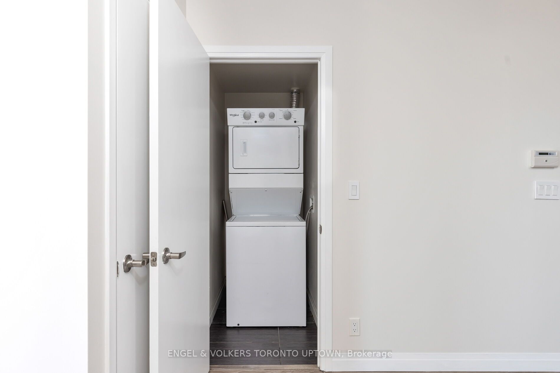 22 East Haven Dr, #815