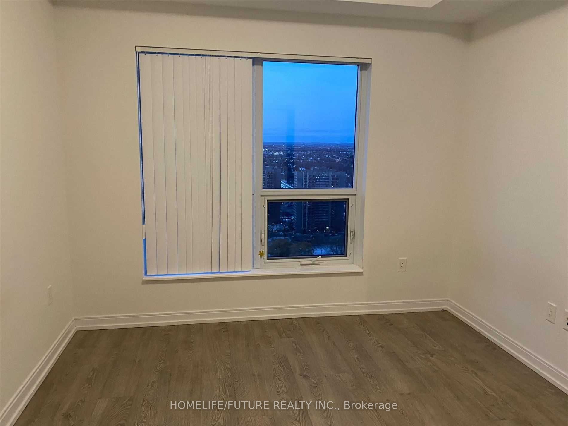 275 Village Green Sq, #3121