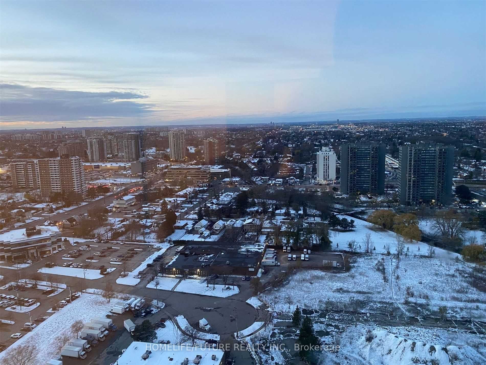 275 Village Green Sq, #3121