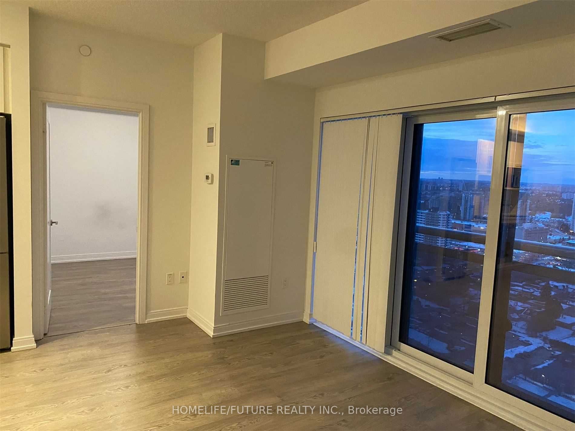275 Village Green Sq, #3121