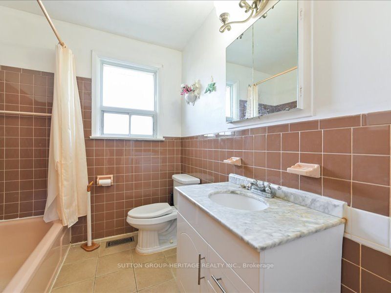 79 Ascolda Blvd