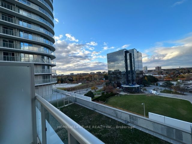 2033 Kennedy Rd, #903