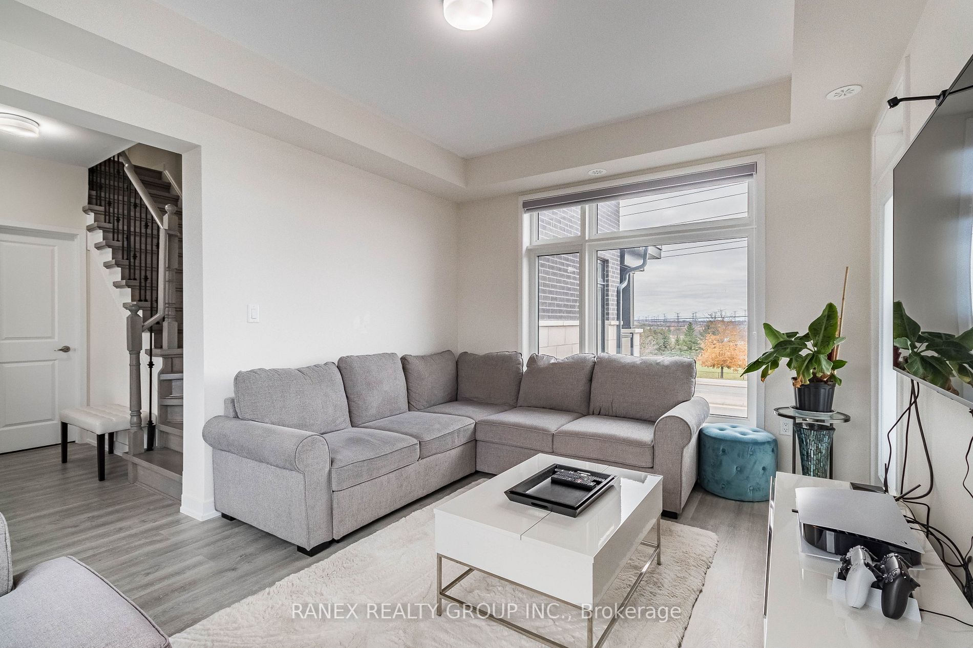 2550 Castlegate Crossings Dr, #104