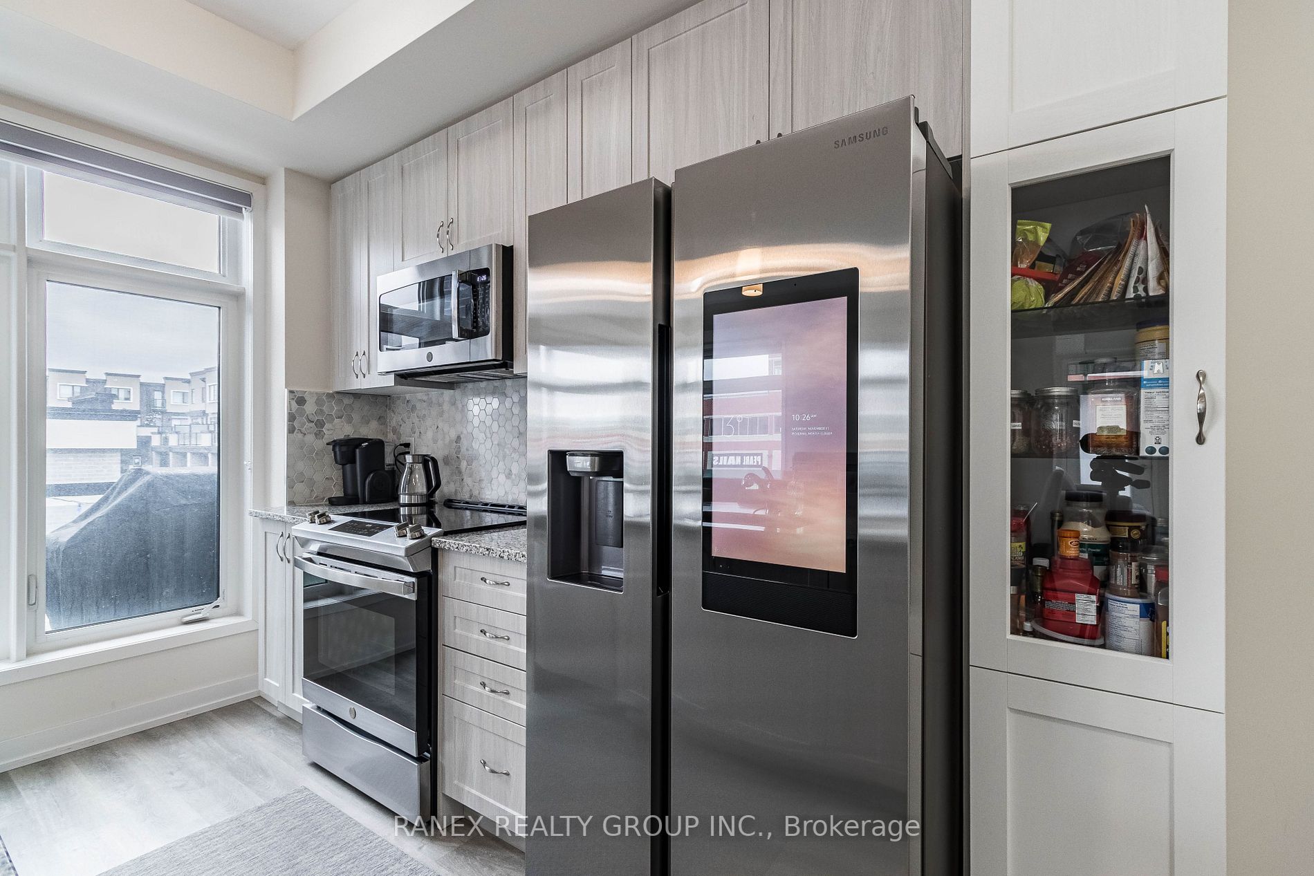 2550 Castlegate Crossings Dr, #104
