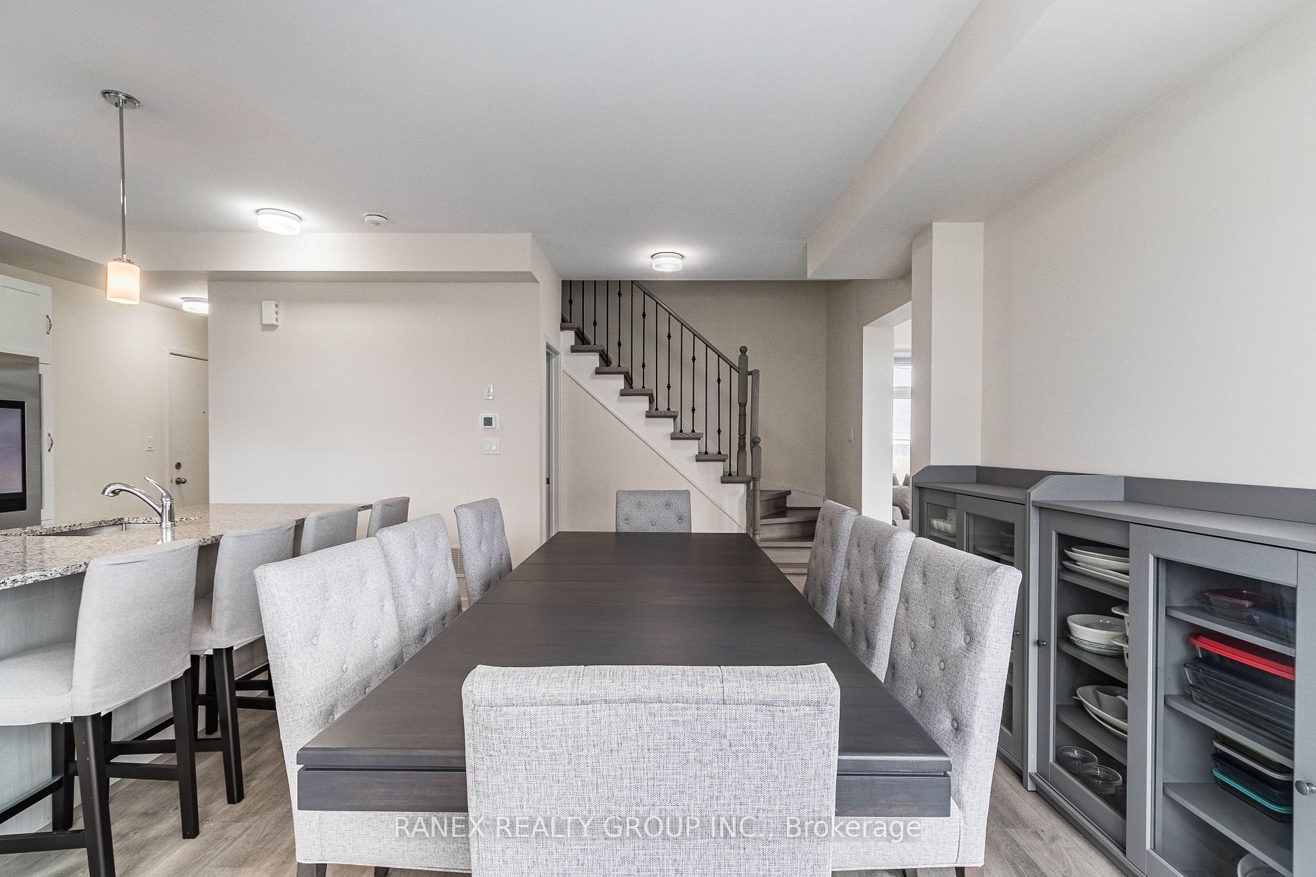 2550 Castlegate Crossings Dr, #104