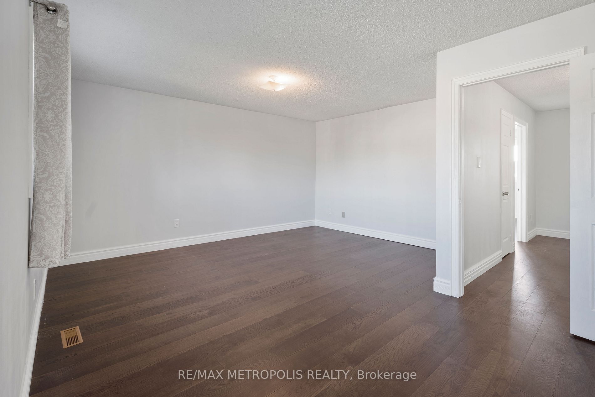 33 Wilce Dr