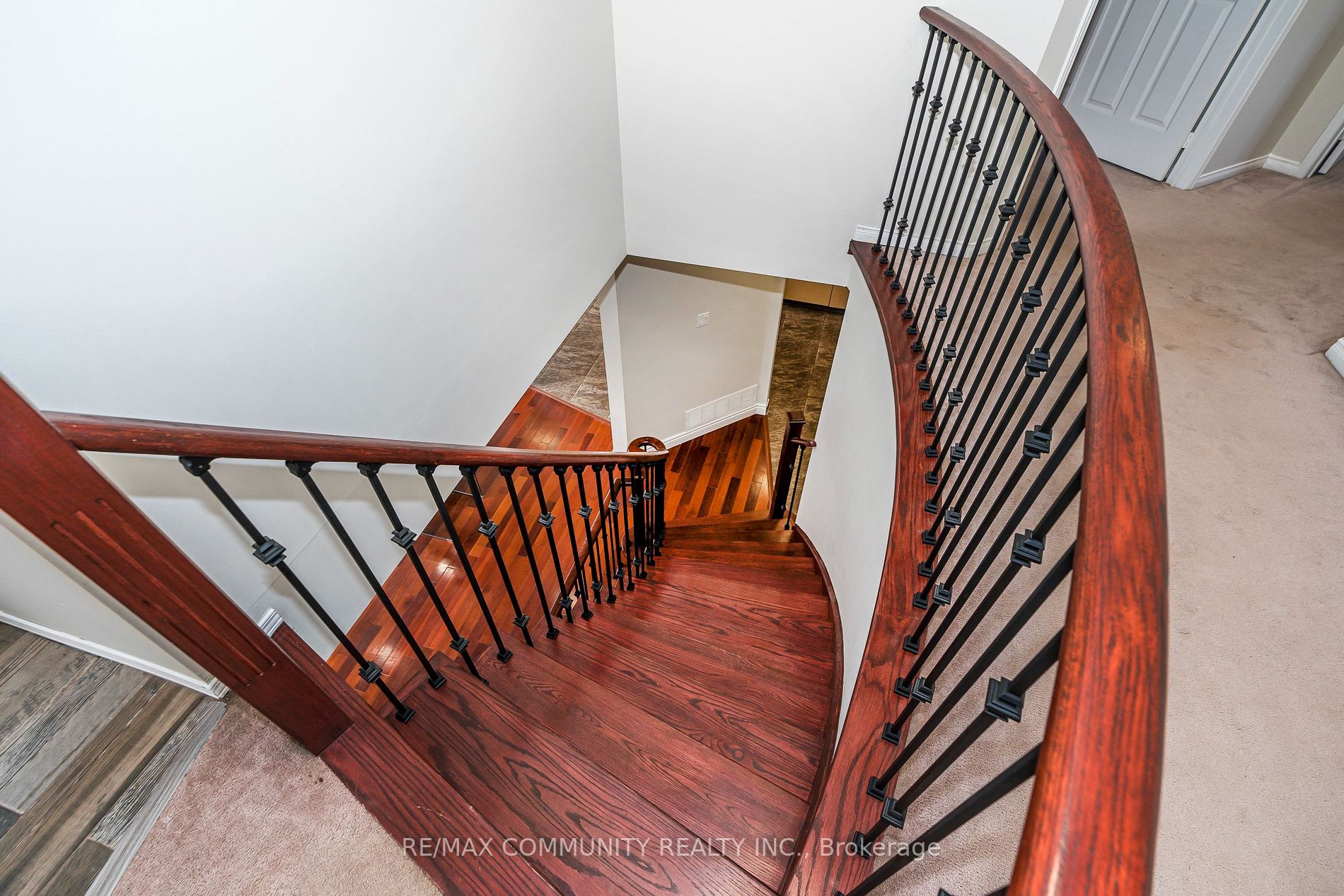 31 Greenhalf Dr