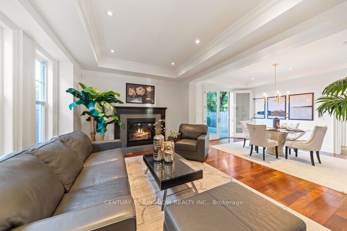 1445 Old Forest Rd