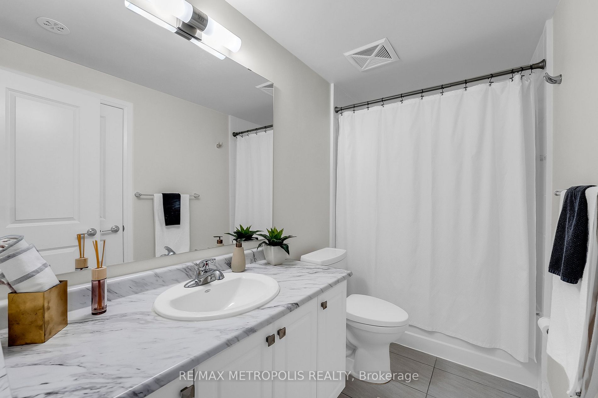 2635 William Jackson Dr, #909