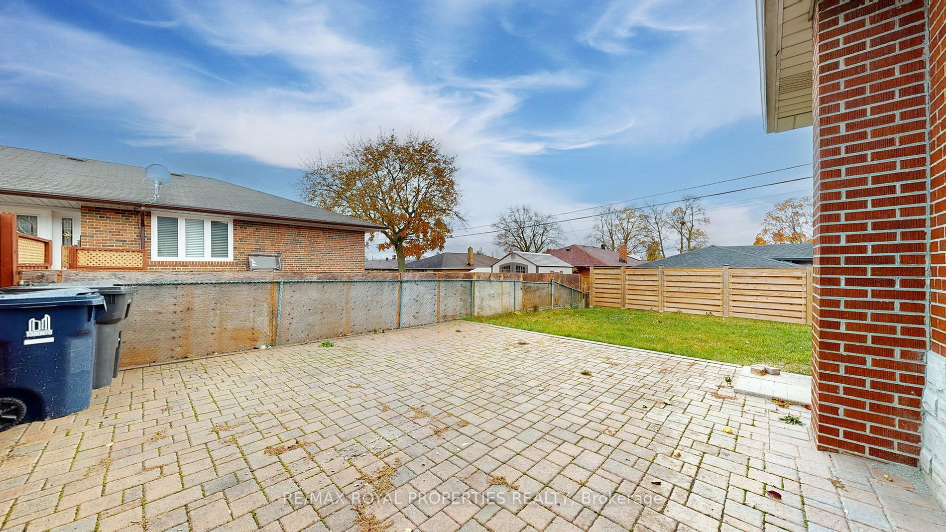 28 Chopin Ave, #Main