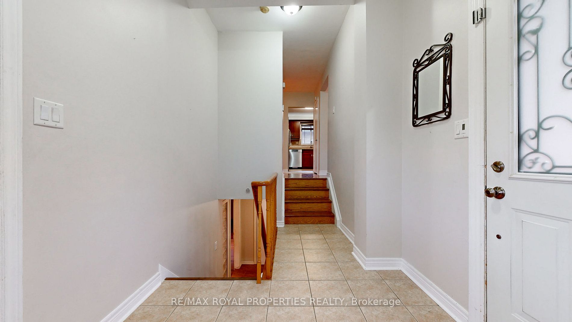 28 Chopin Ave, #Main