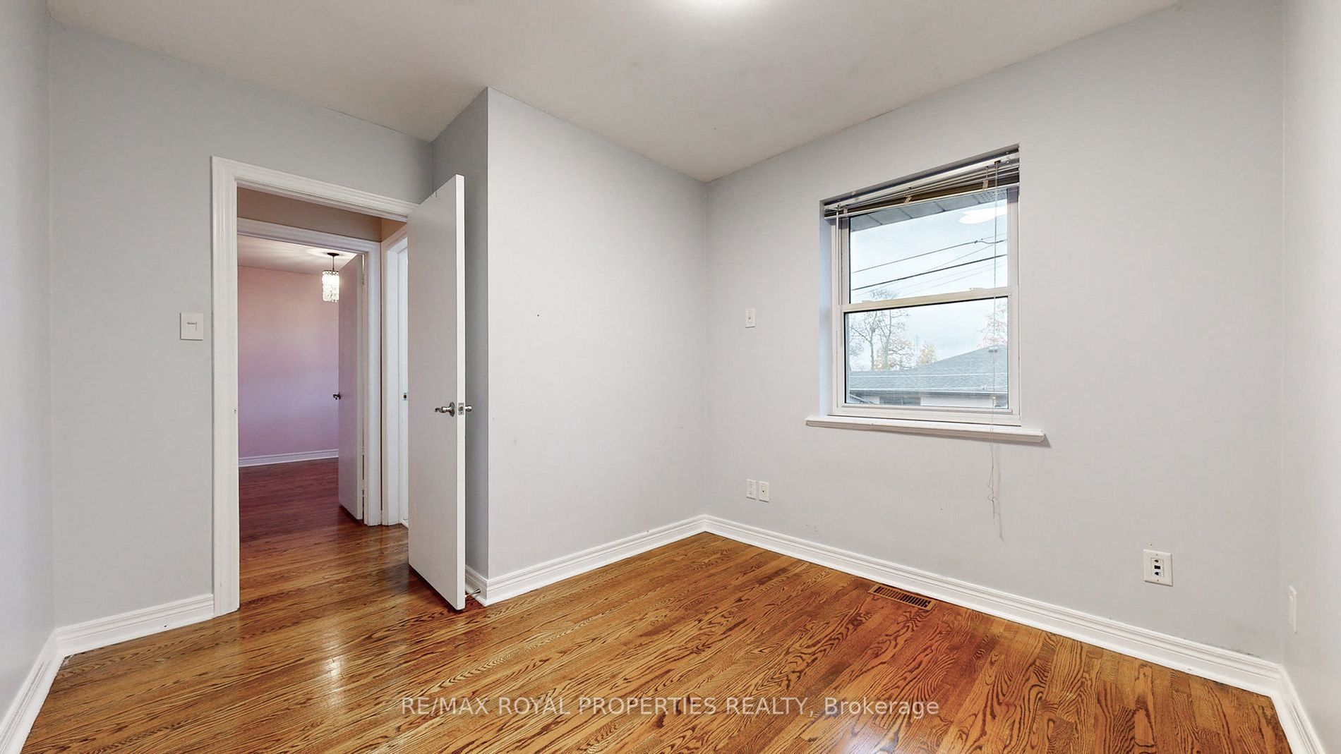 28 Chopin Ave, #Main