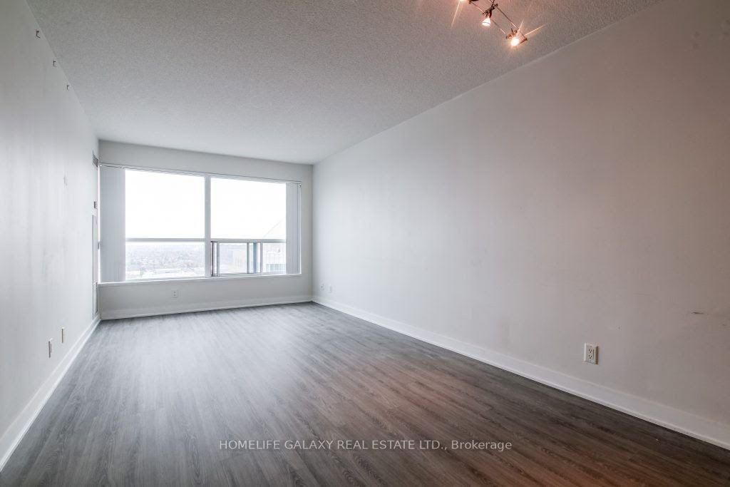 36 Lee Centre Dr, #2708