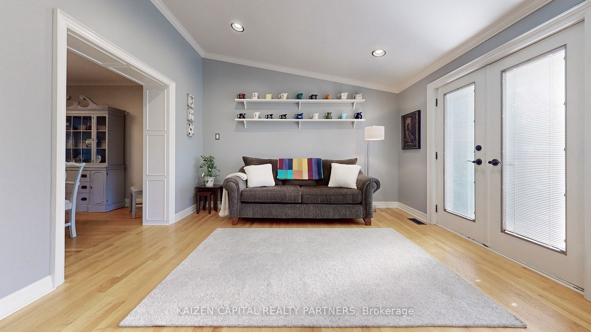 15 Stamford Sq N