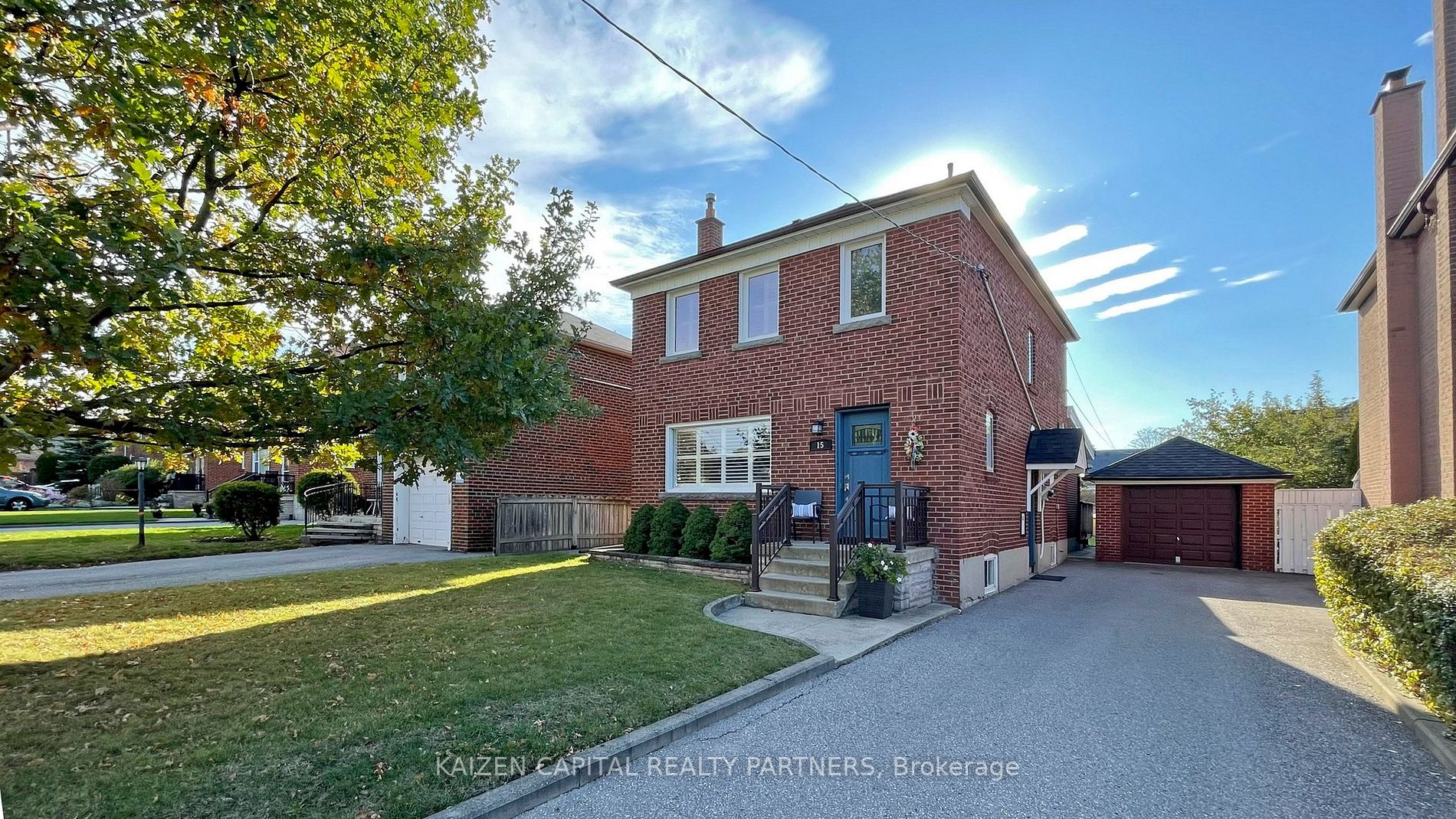 15 Stamford Sq N