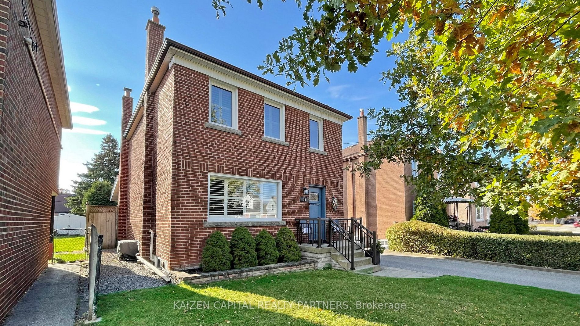 15 Stamford Sq N