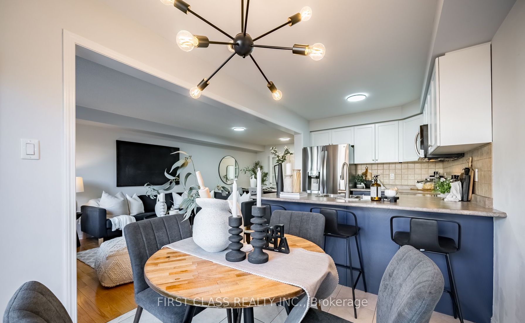 48 Adanac Dr S