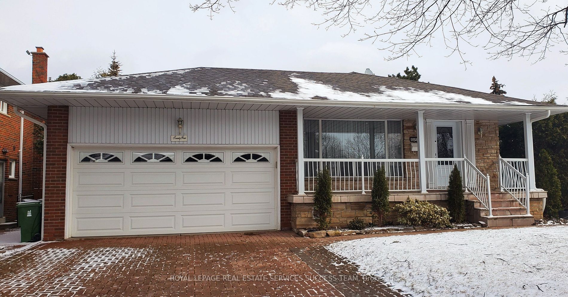 24 Catherwood Crt S