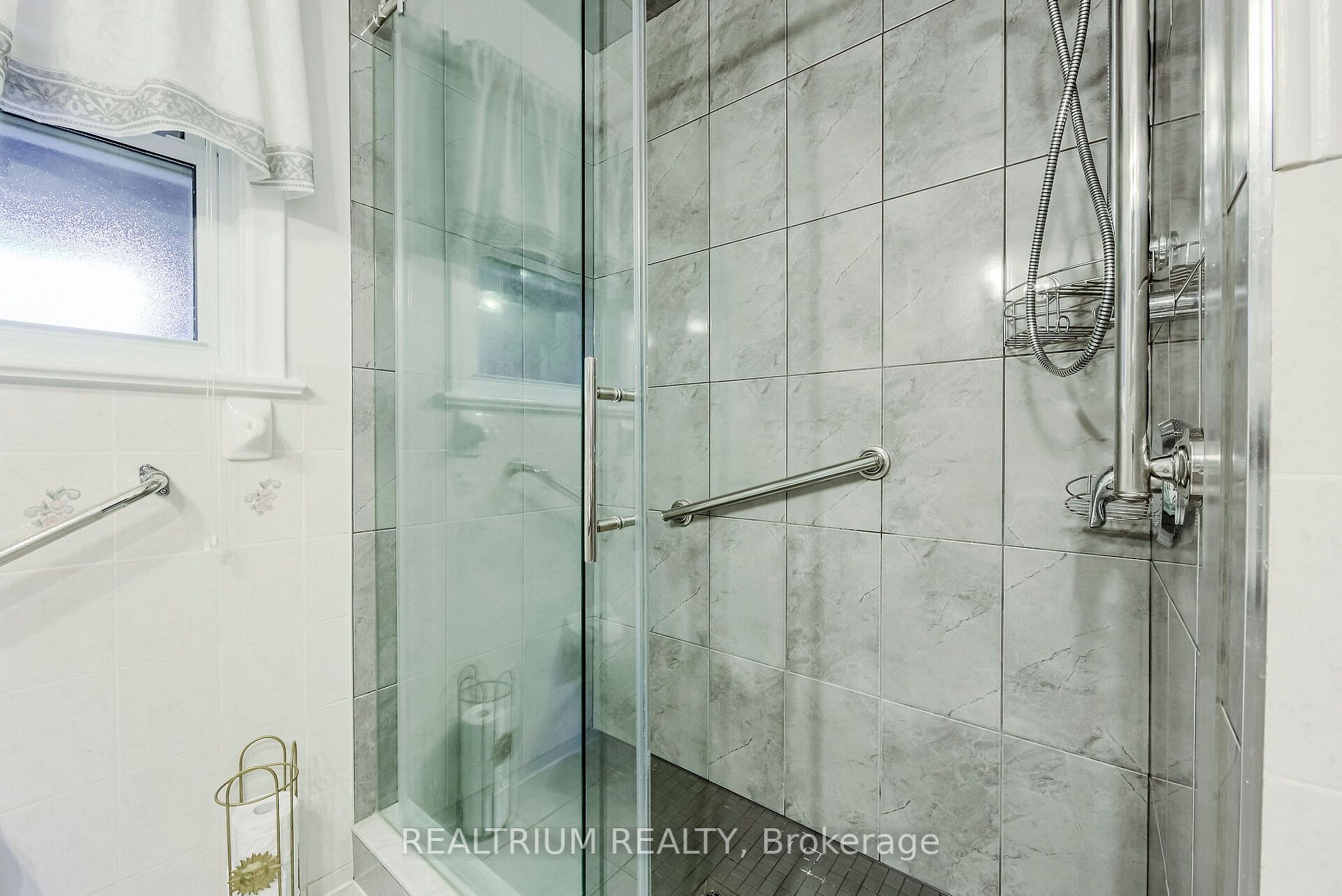 105 Chandler Dr