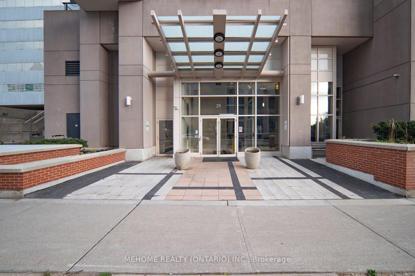 25 Town Centre Crt, #2502