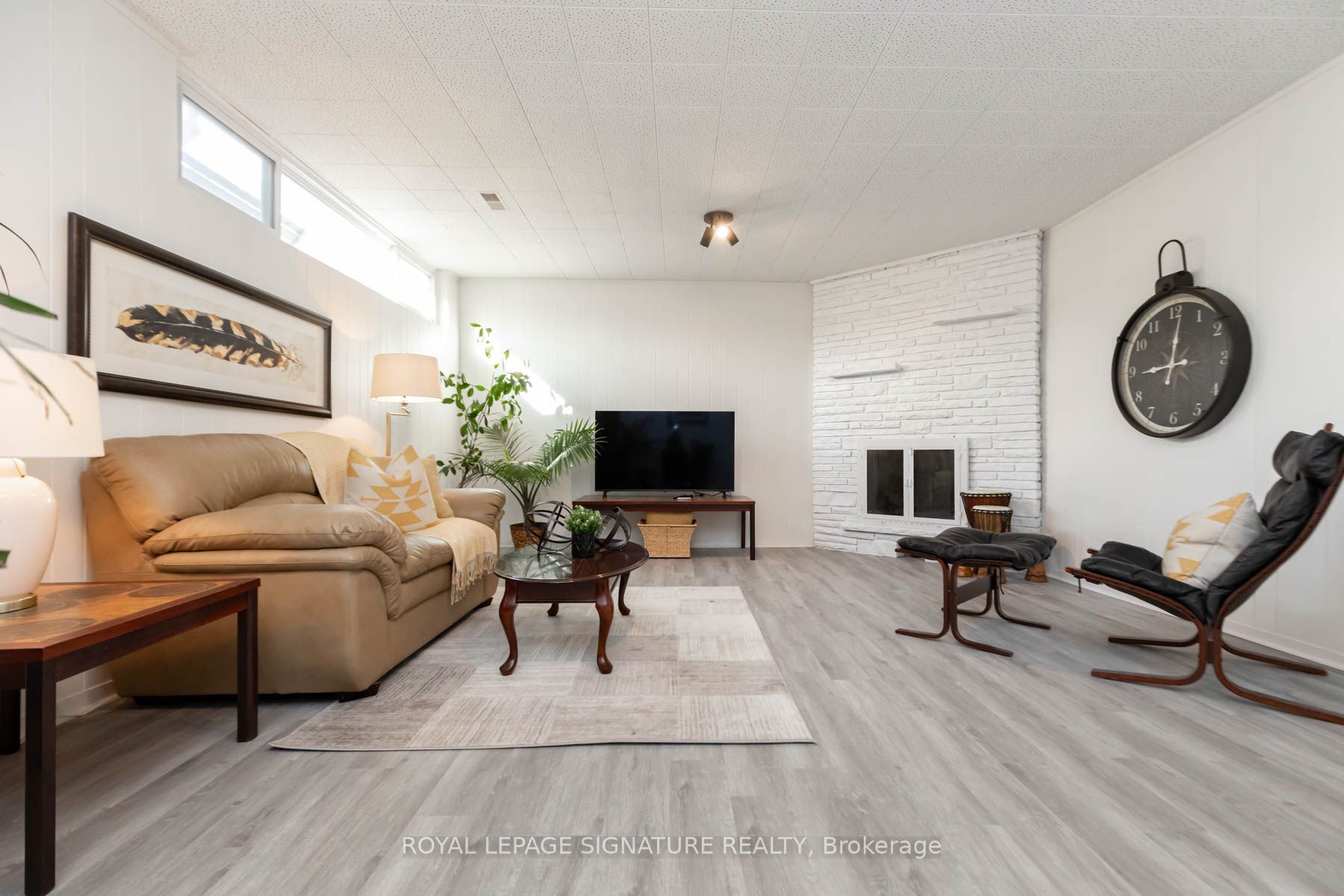 17 Cheyenne Dr
