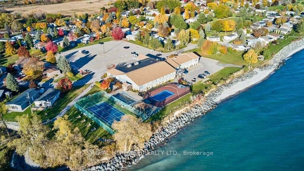 8 Kawartha Rd