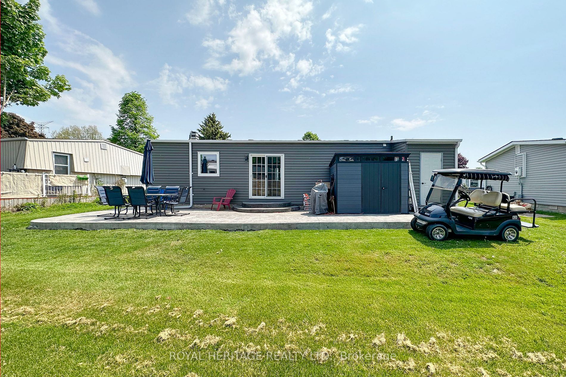 8 Kawartha Rd