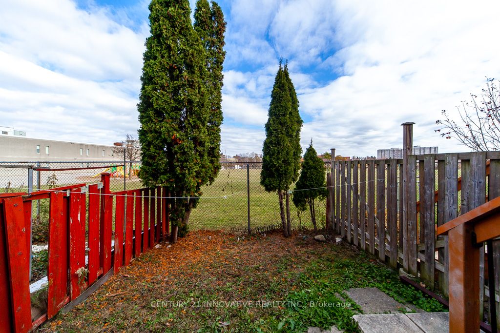 2327 Bridletowne Circ