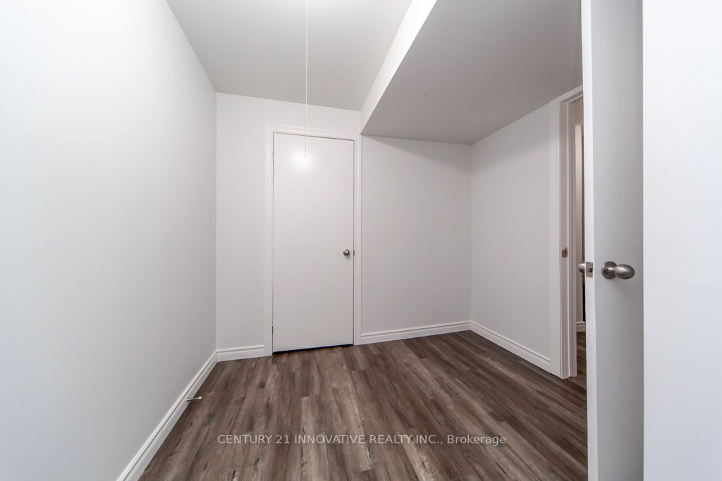 2327 Bridletowne Circ